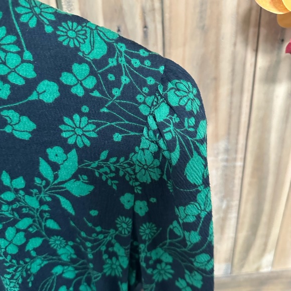 Black/green mock neck long sleeve dress size medium - Picture 7 of 7